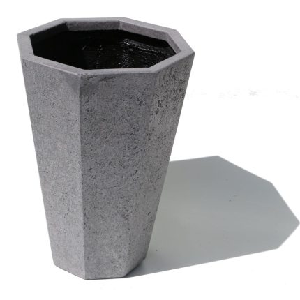 sekizgen-beton-saksi